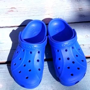 Crocs size J3